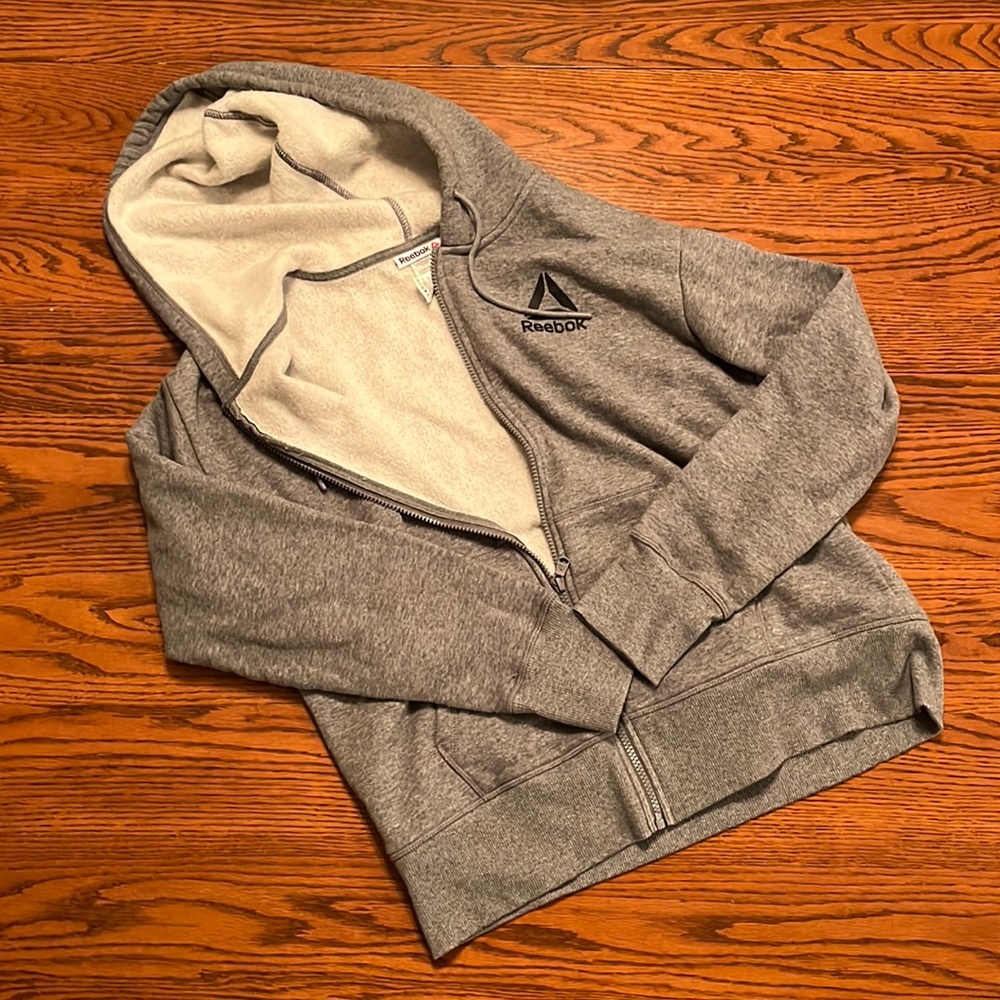 Grey sweatshirt